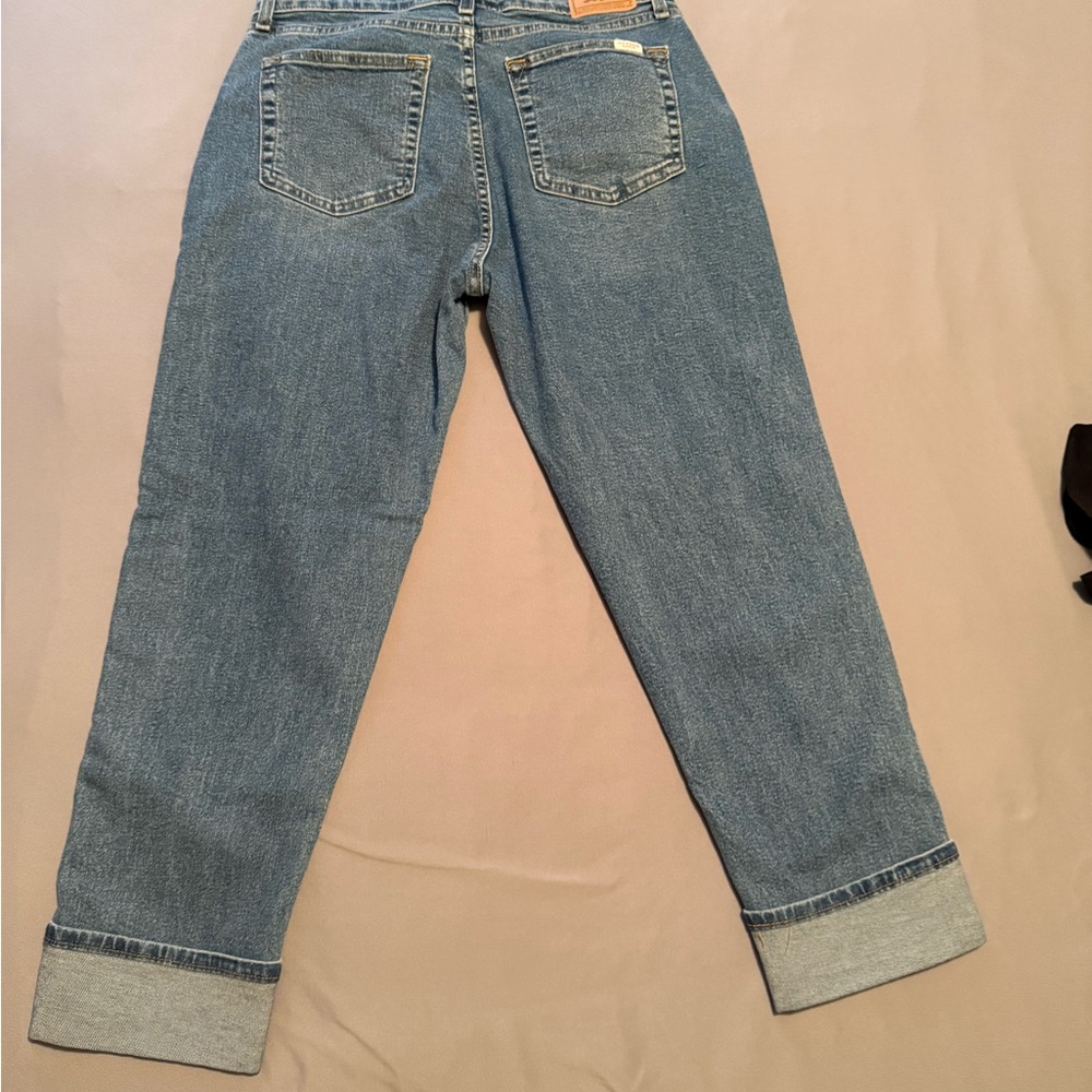 Signature by Levi Strauss Women's Light Blue Cuffed Boyfriend Jeans